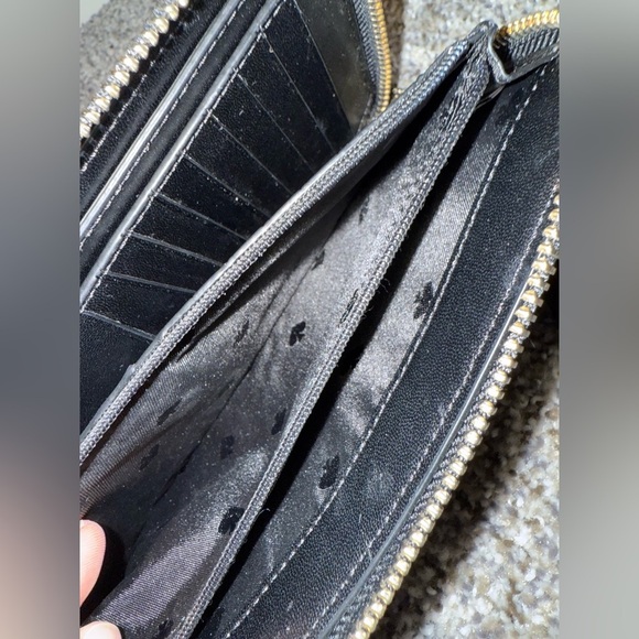 Kate Spade Staci Large Carryall Wristlet - Picture 9 of 12